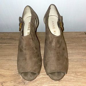 Taupe Anne Klein Heels